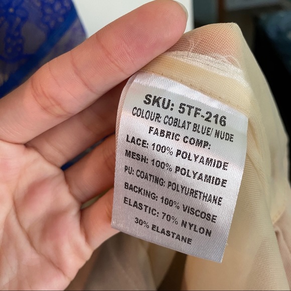 Three floor dress Size 6 - Picture 4 of 4